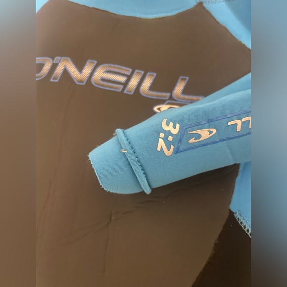 O’Neill 3/2MM Youth Size 4 Back Zip Full Wetsuit - Picture 3 of 8